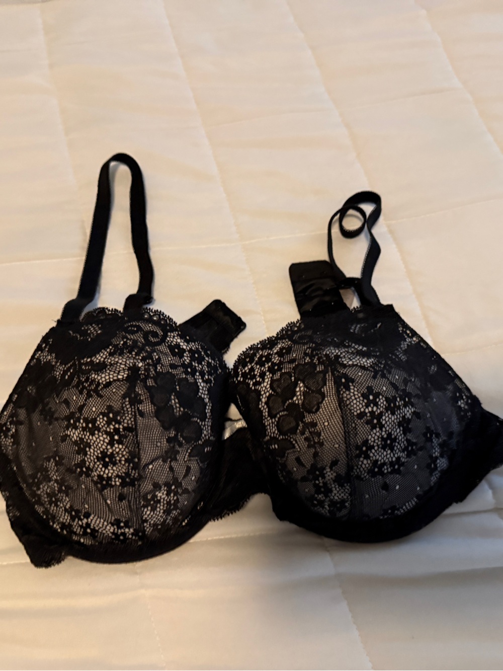 Victoria's Secret Dream Angels Lined Demi Black Lace Push-Up Bra